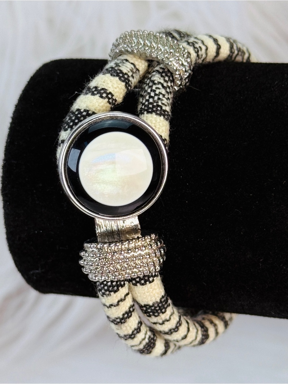 Elegant Gray and Cream Snap Accent Bracelet